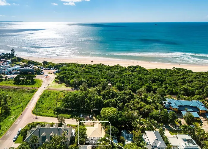 Fuller Holidays - The Rock Belongil Beach Byron Bay